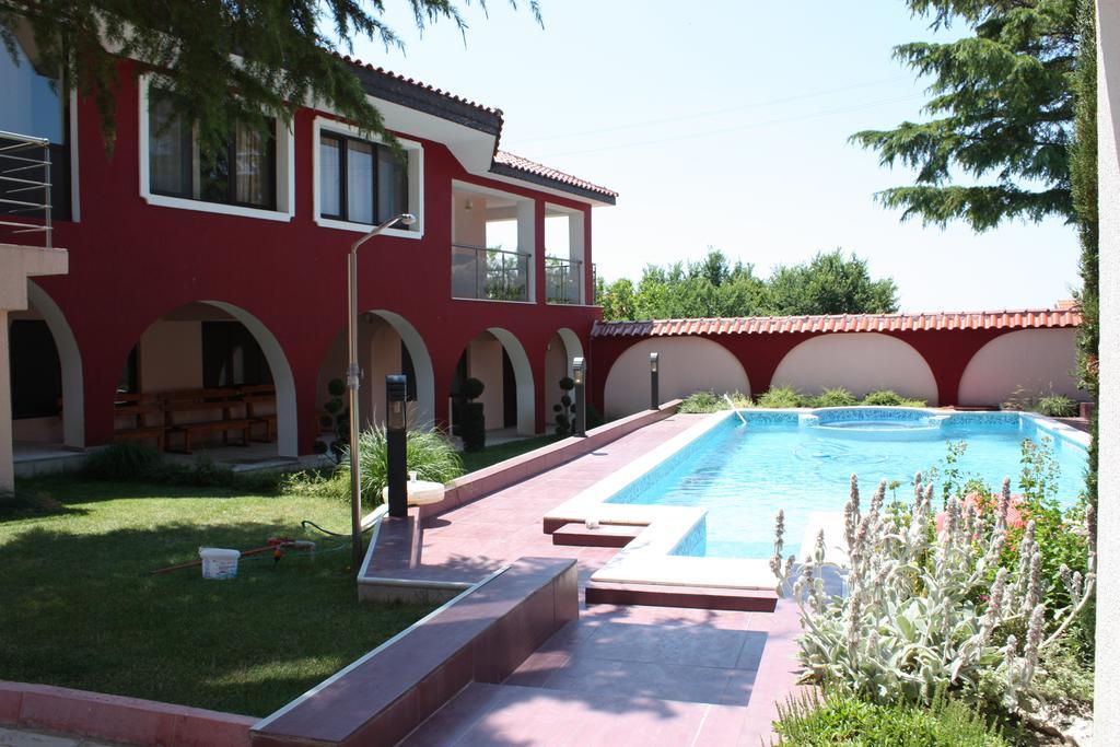 Червената къща Hotel Кошарица Екстериор снимка